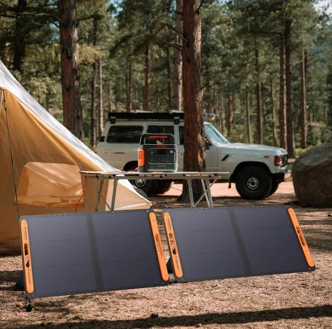 Jackery Explorer 1000 V2 Solar Generator + SolarSaga 200W Portable Solar Panel